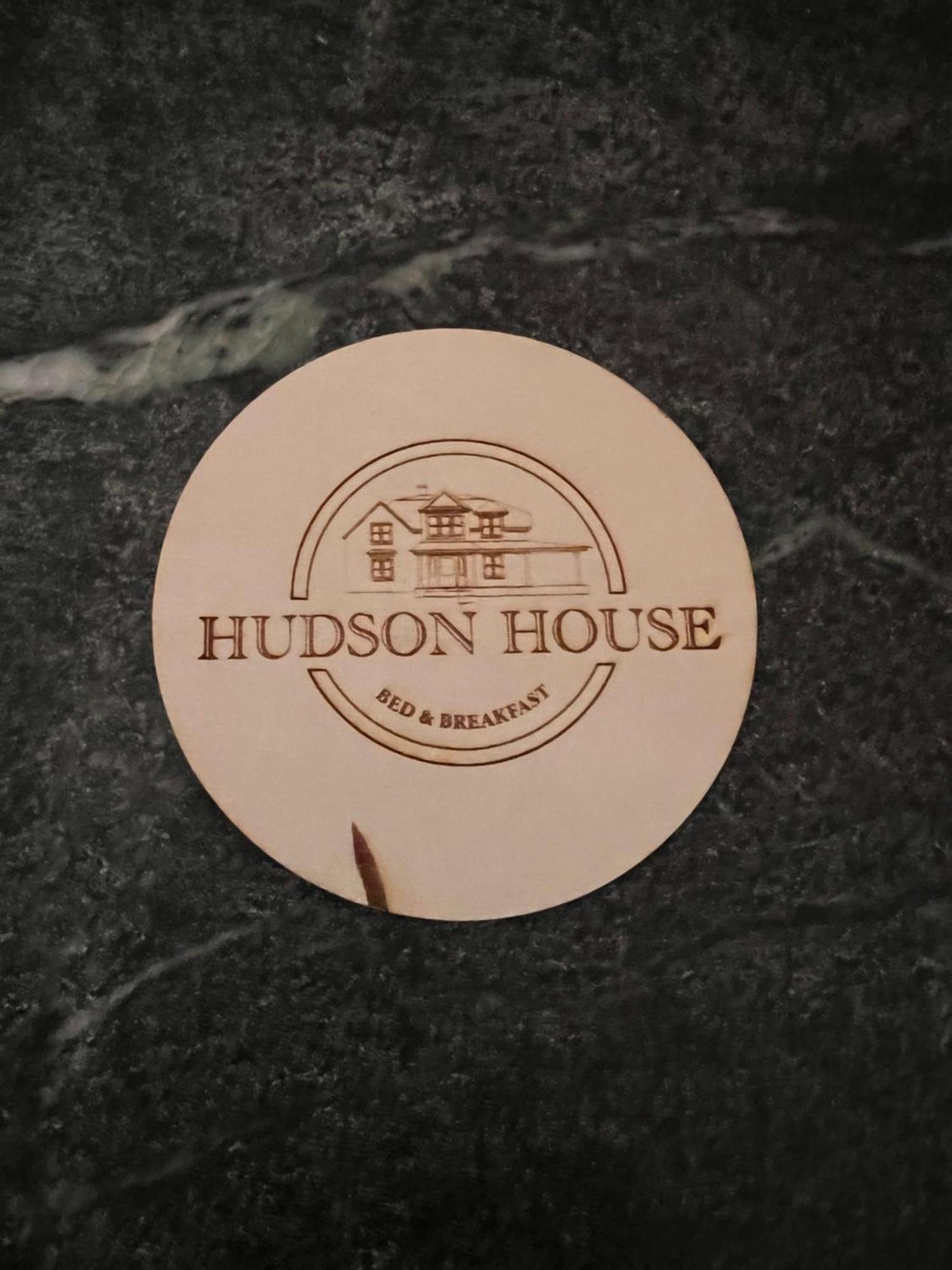 Hudson House Bed And Breakfast Wheatland Экстерьер фото